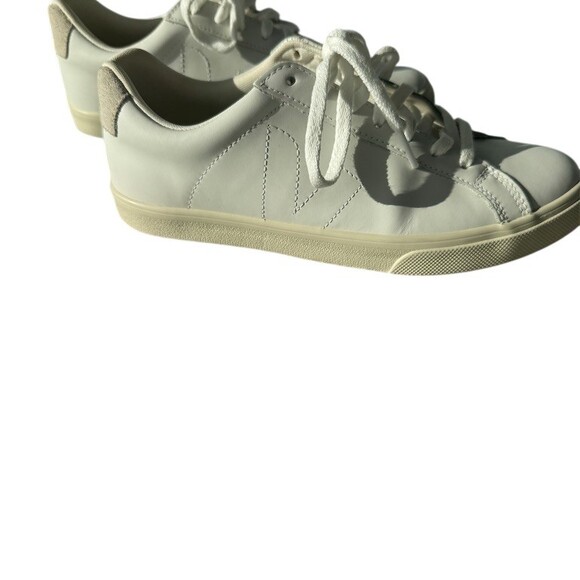 Veja Shoes - Veja Esplar Low Top Sneakers Womens US 9 White Lace Up Logo Suede Heel